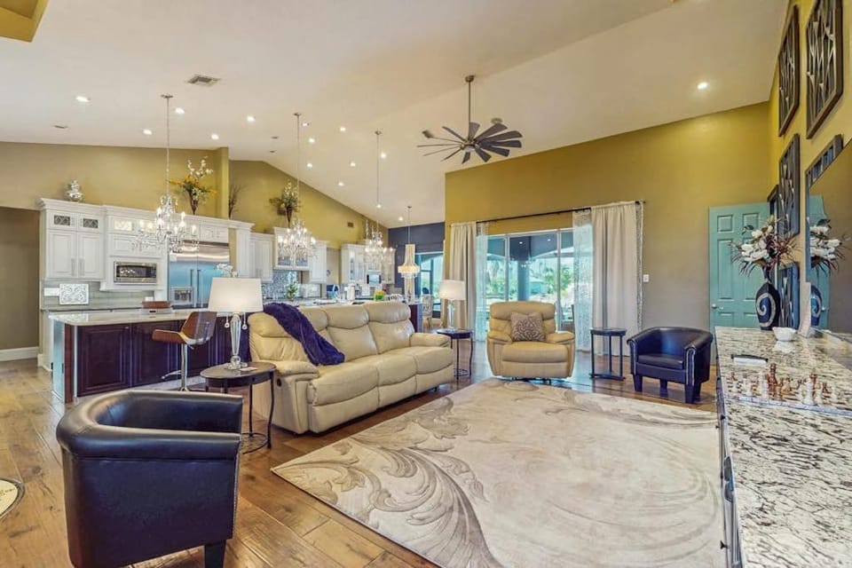 Cape Coral Charmer House in Cape Coral