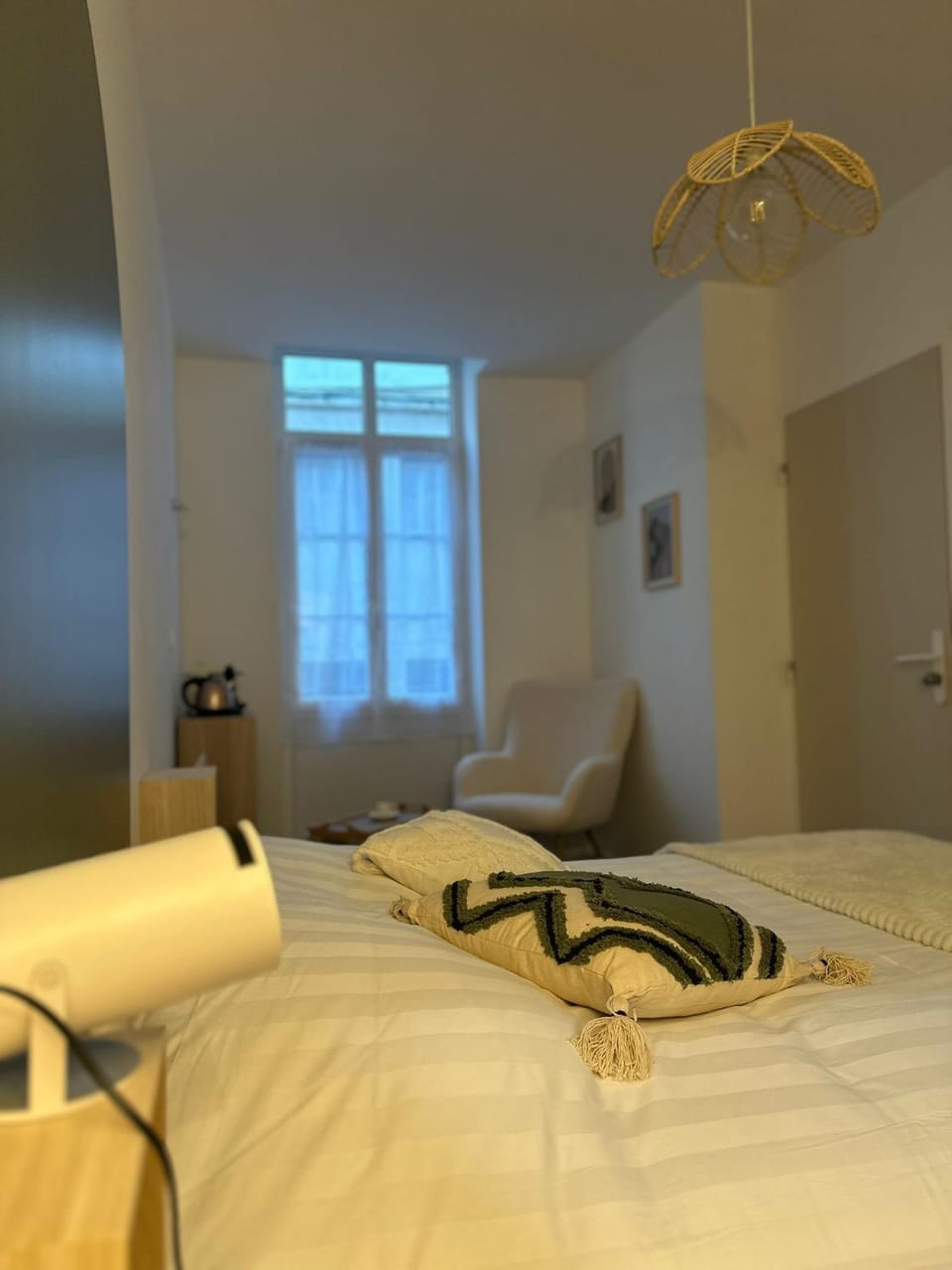 Maison des ambans chambres d'hotes hypercentre 200m de la gare et petit dejeuner offert Bed and Breakfast in Occitanie