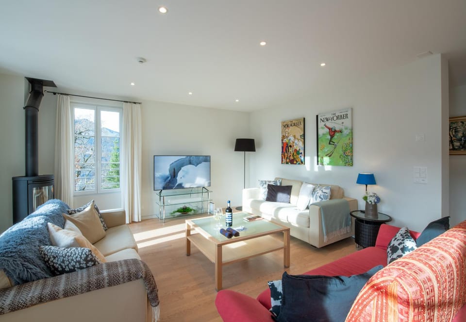 Communal lounge/ TV room, Living room