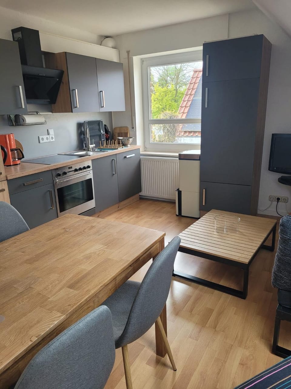 Kitchen or kitchenette, Living room