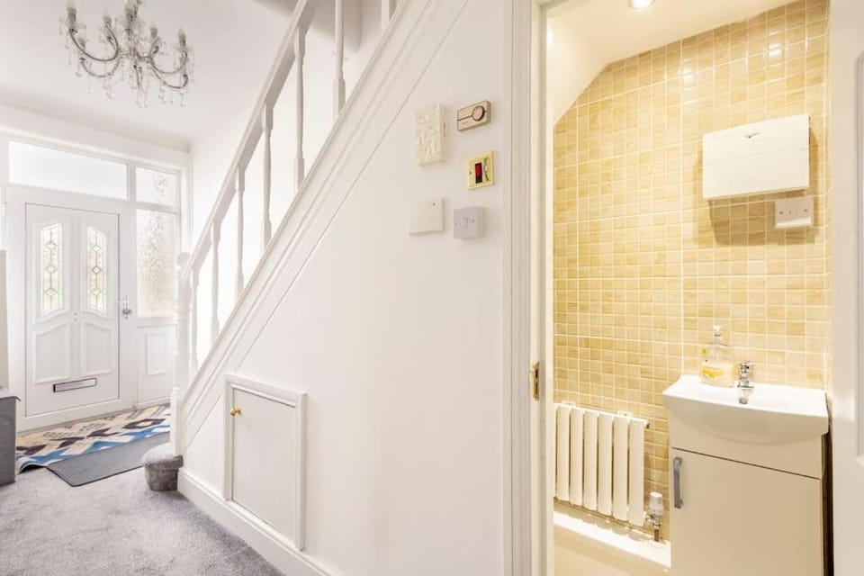 A Lovely and comfortable Home Vacation rental in Manchester