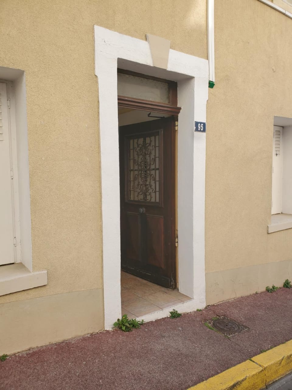 Facade/entrance