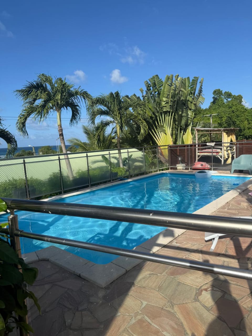Day, Swimming pool