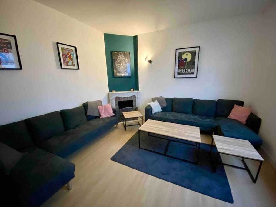 TV and multimedia, Living room, Seating area