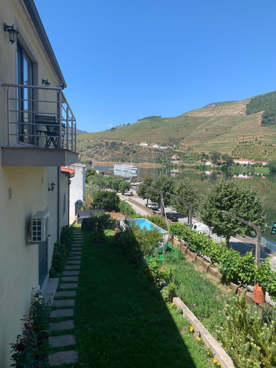 Property building, Garden view, Swimming pool