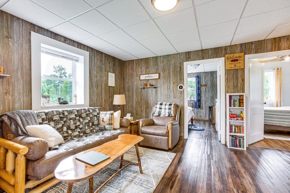 Charming Stone Cottage in Marion w/ Fire Pit! House in Michigan
