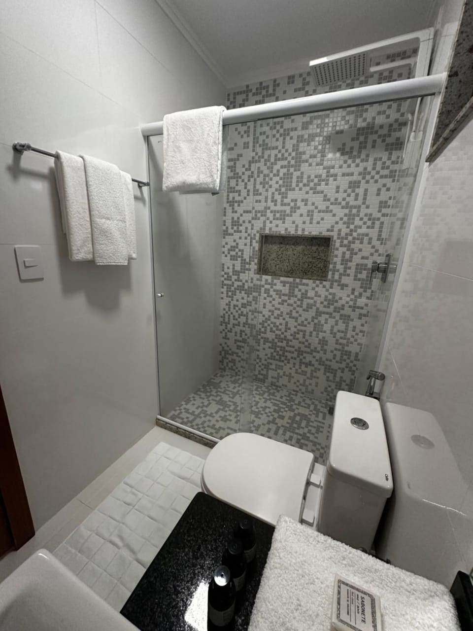 Shower, Bathroom, towels