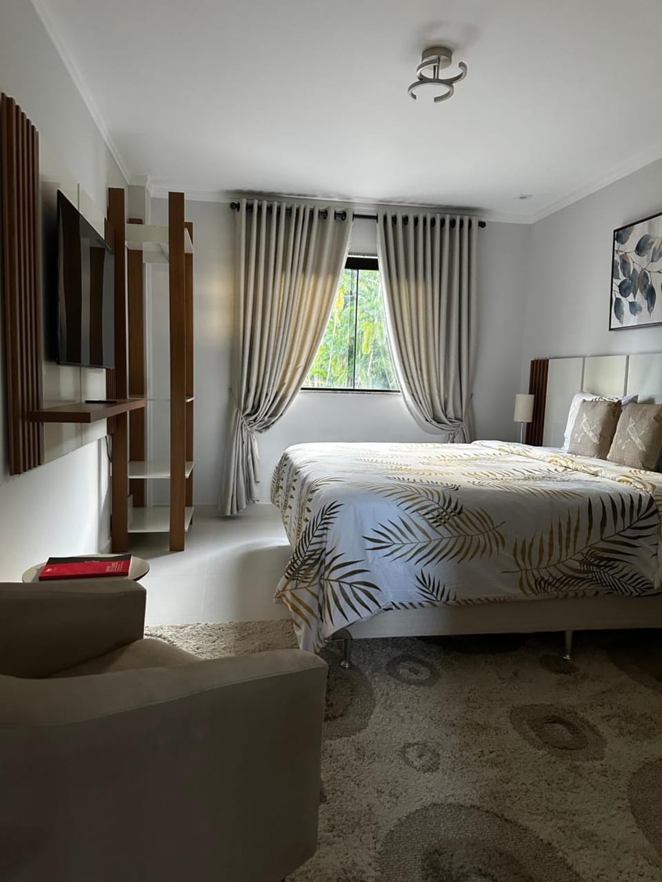 Bed, Photo of the whole room