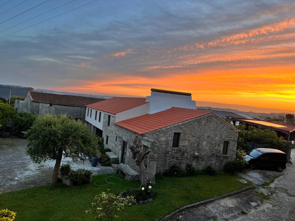 O Celeiro - Espaço Rural Campground/ 
RV Resort in Porto District