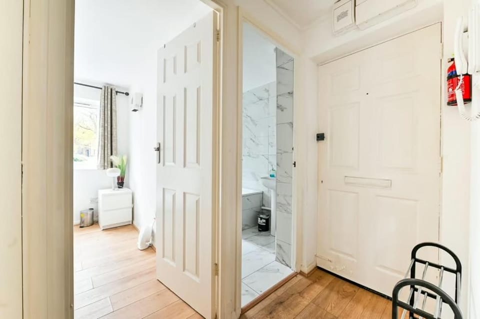 Paprika Nest Apartment in Edgware