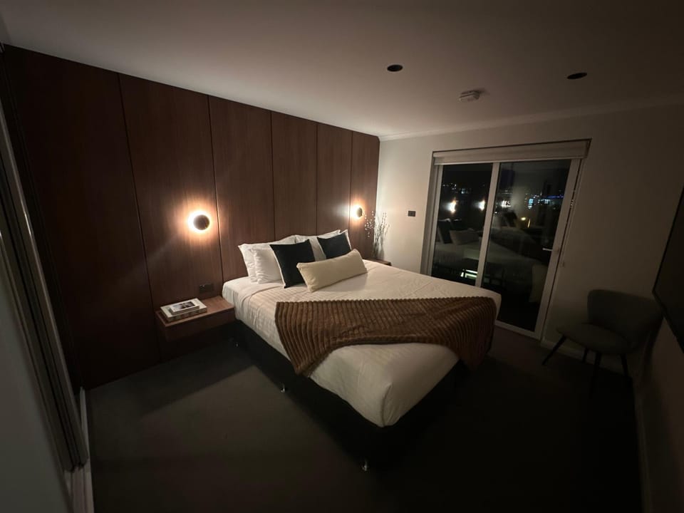 City fringe modern apartment with car parking Apartment in Hobart
