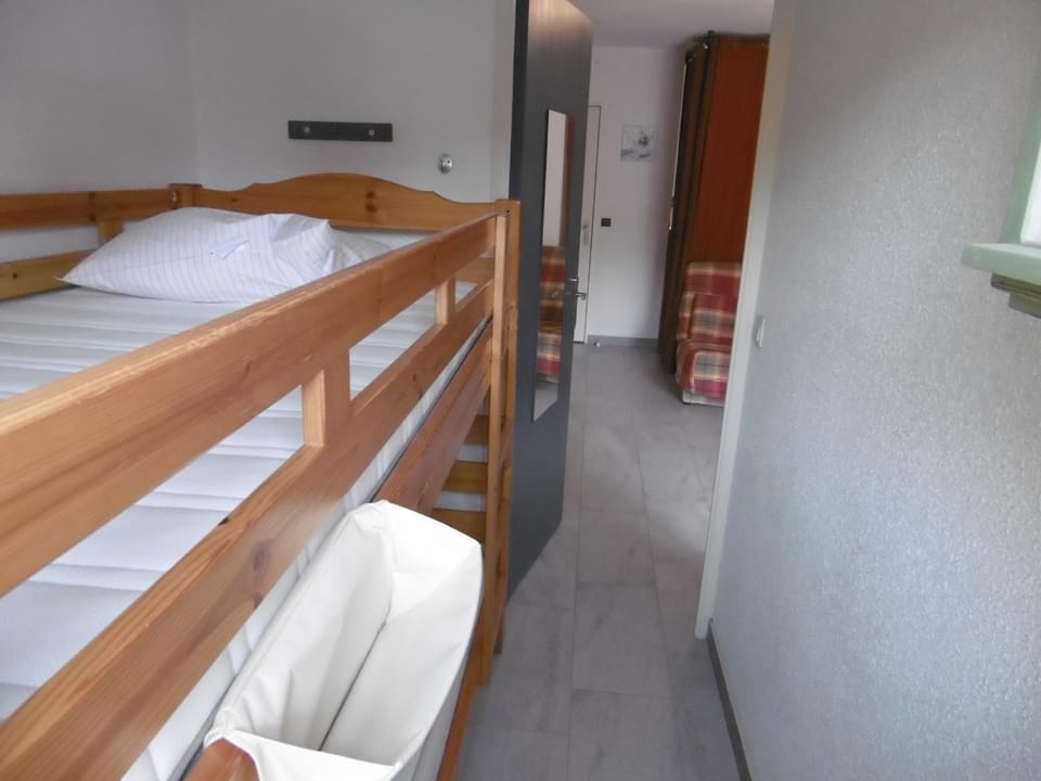 T2 cabine climatisé avec piscine, parking privé, proche port et commerces, idéal 4-5 pers. - FR-1-796-9 Cabin in Gruissan