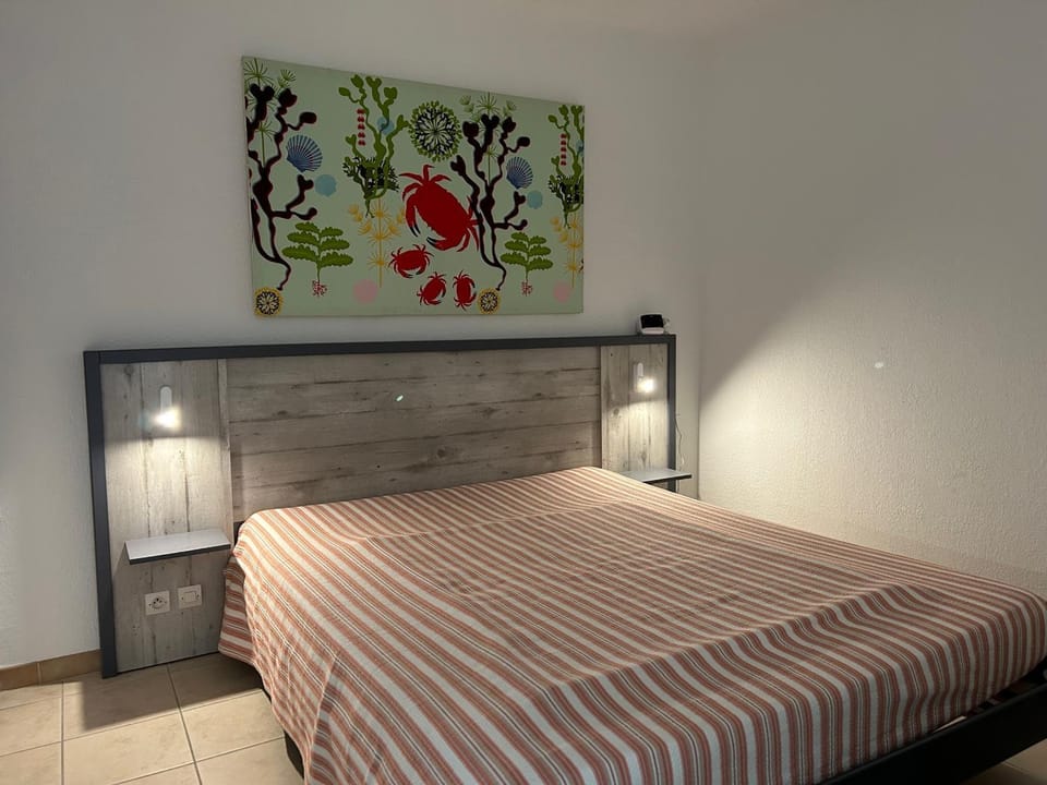 Saint-Cyprien: T3 en RDC, Terrasse, Parking, à 600m de la Plage Apartment in Saint-Cyprien