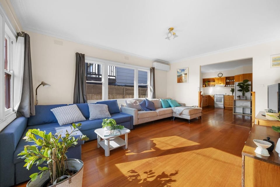Settle In Retro cottage, Cowes House in Cowes