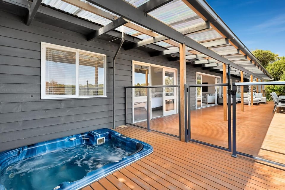 Natural landscape, Hot Tub, Hot Tub, View (from property/room), Balcony/Terrace, Spa and wellness centre/facilities