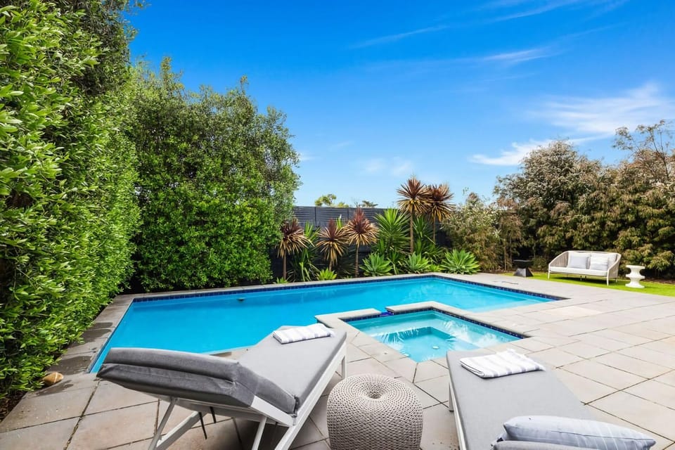 Day, Hot Tub, Pool view, Swimming pool, sunbed