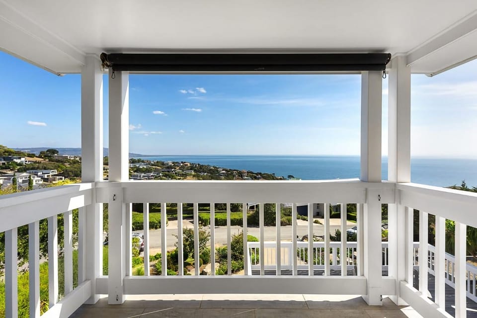 View (from property/room), Balcony/Terrace, Sea view