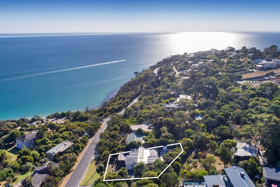 Neighbourhood, Natural landscape, Bird's eye view, Beach, Sea view