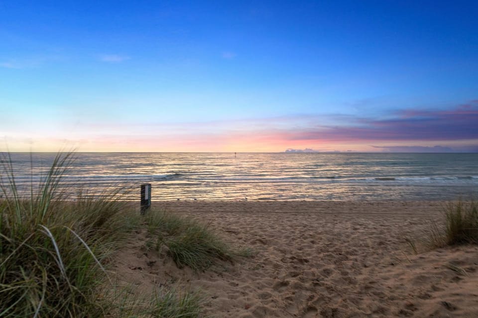 Anchor Beachfront - Pet Friendly on the Beach House in Frankston