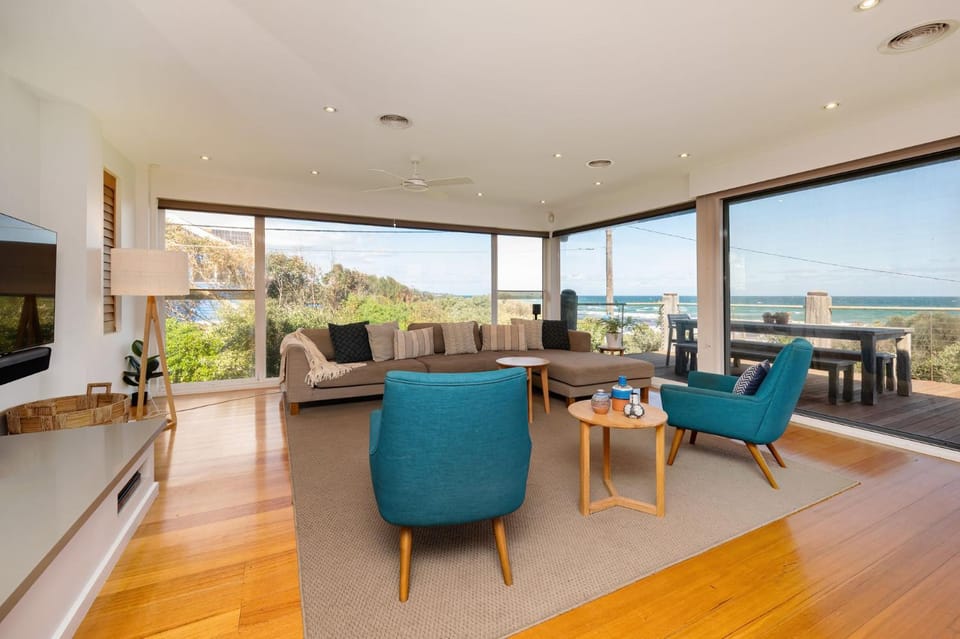 Communal lounge/ TV room, Natural landscape, View (from property/room), Living room