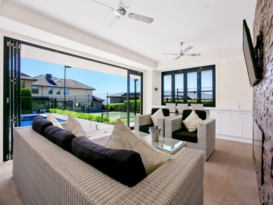 Communal lounge/ TV room, Day, View (from property/room), Balcony/Terrace, Seating area, Pool view, Swimming pool, fireplace