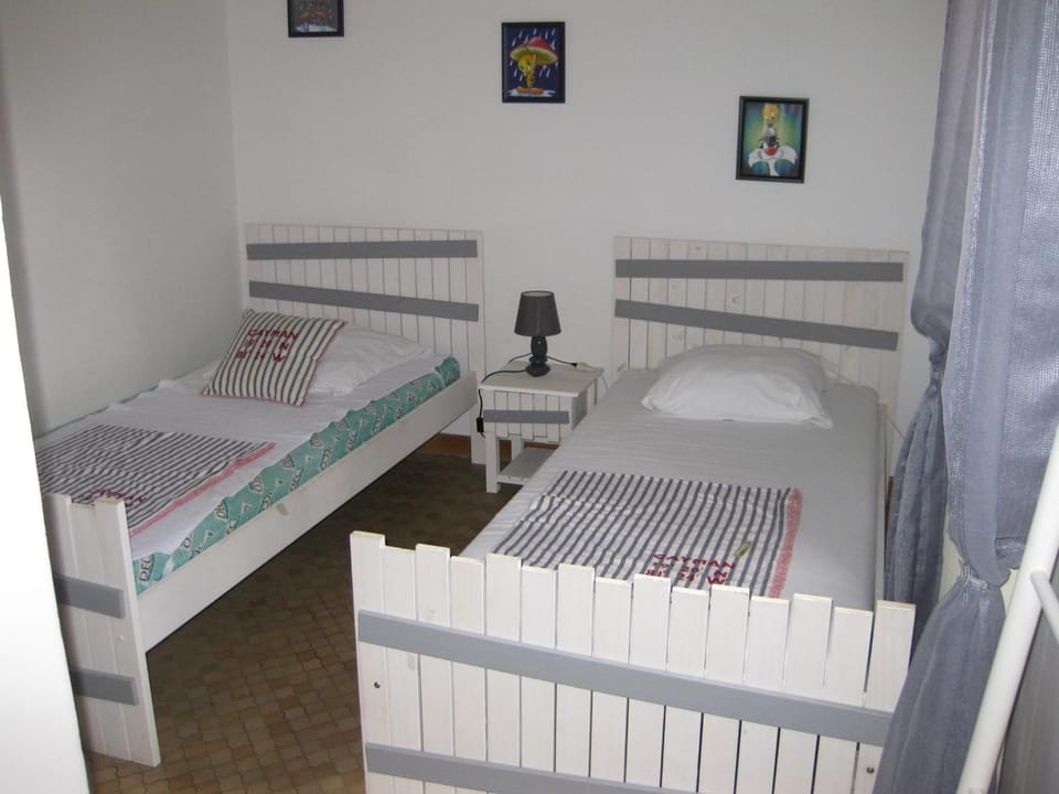 Villa T3 à Saint-Cyprien, 6 pers, Piscine, Terrasse, Proche Plage et Port - FR-1-793-22 Villa in Saint-Cyprien