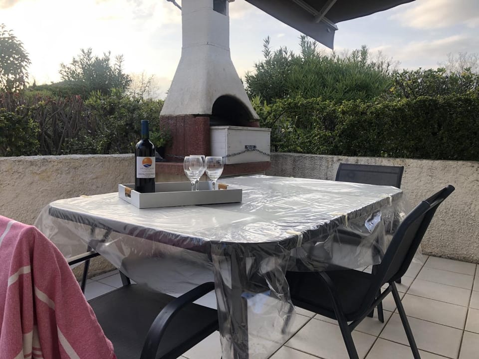 Saint-Cyprien : Villa T2 Mezzanine 4/5 Pers, Moderne, Plage à 500m, Parking Privé, Animaux Ok - FR-1-793-27 Villa in Saint-Cyprien