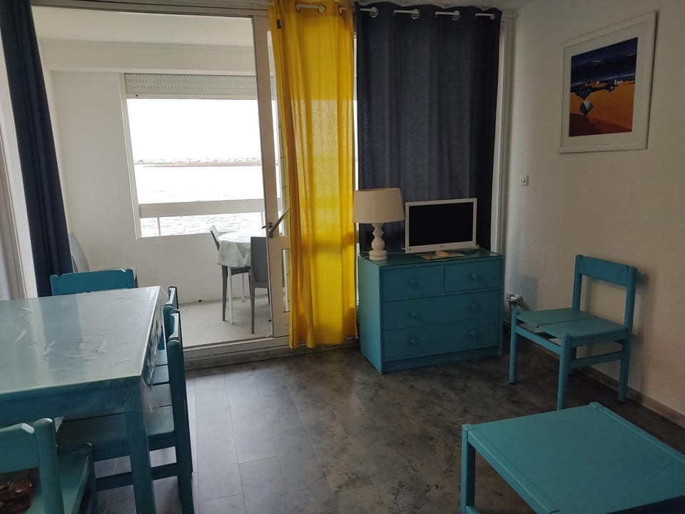 Gruissan - T2 Vue Mer - 4 Pers - Parking Privé - FR-1-796-46 Apartment in Gruissan