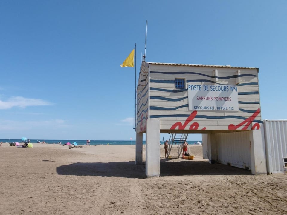 Appartement T2 Climatisé à Gruissan - Piscine, Plage, Parking & Terrasse - Idéal Familles 4/5 pers. - FR-1-796-45 Apartment in Gruissan