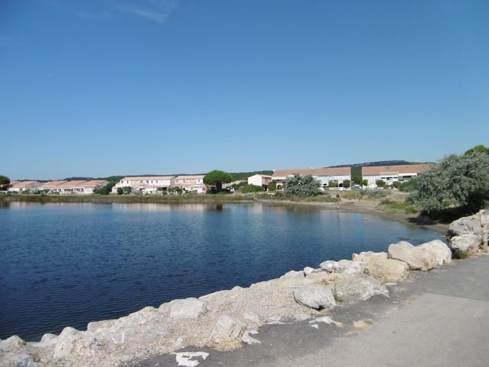 Appartement T2 Climatisé à Gruissan - Piscine, Plage, Parking & Terrasse - Idéal Familles 4/5 pers. - FR-1-796-45 Apartment in Gruissan