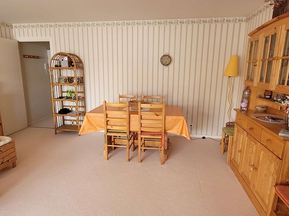 Appartement centre, proche mer, 2 chambres, parking, 1er étage - FR-1-673-18 Apartment in Hauts-de-France