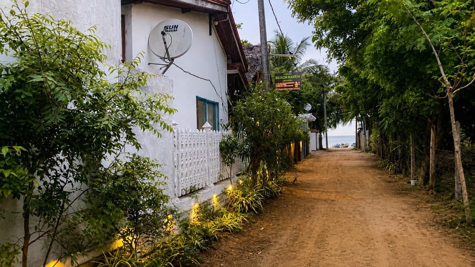 Ceylon Beach haven Uppuveli Hotel in Sri Lanka