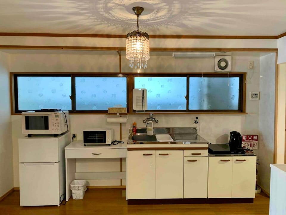 Kitchen or kitchenette, kitchen, kitchen