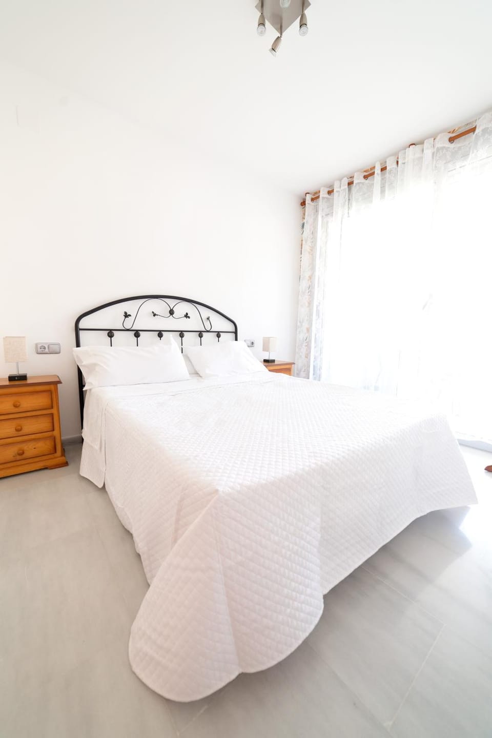 Bed, Balcony/Terrace, Photo of the whole room, Bedroom, furniture, internet, wardrobe