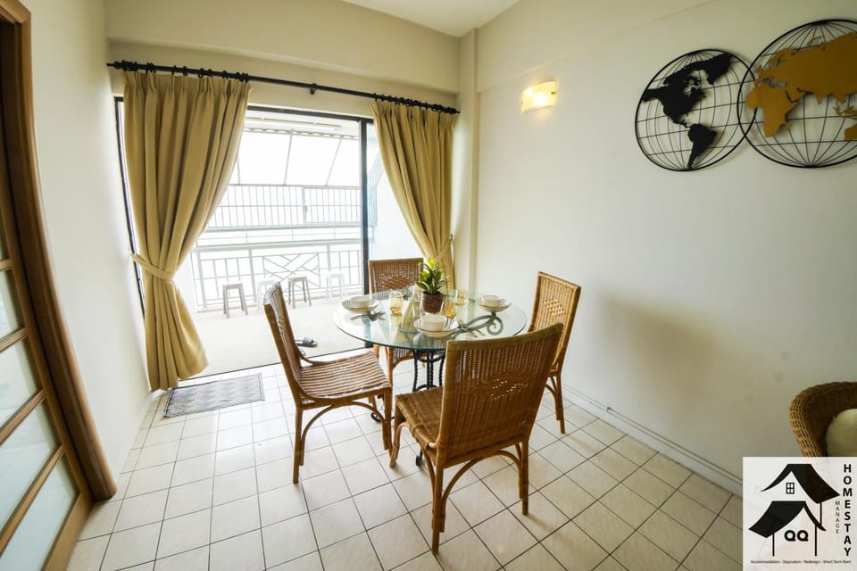 Seating area, Dining area