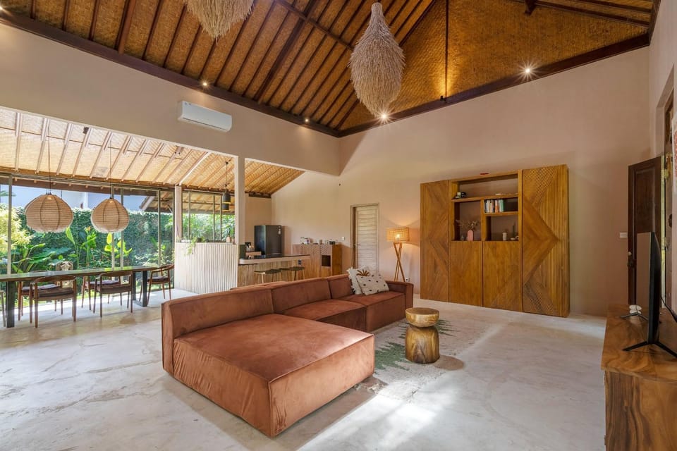 Communal lounge/ TV room, TV and multimedia, Living room, Seating area