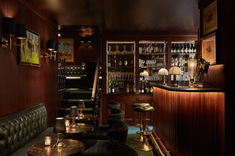 Lounge or bar