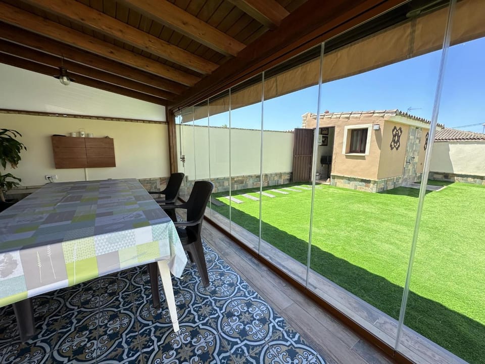 Dining area, Garden view