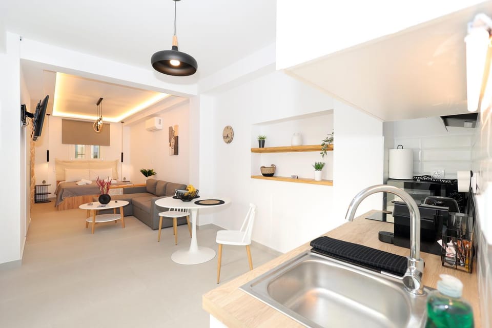 Lalos Apartment House in Argolis, Greece