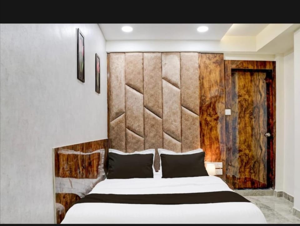 Hotel Shubham Inn Thaltej Ahmedabad Hotel in Ahmedabad