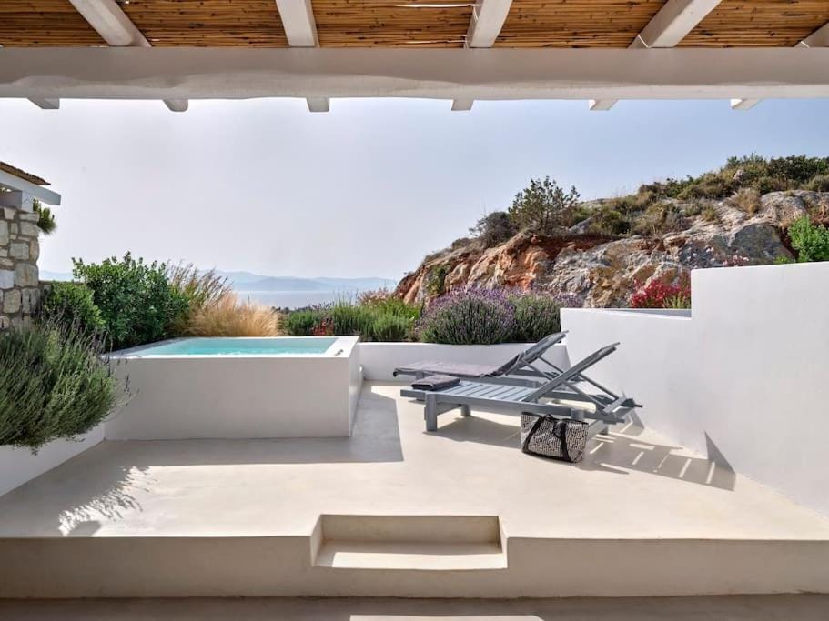 Jasmine House House in Paros, Greece