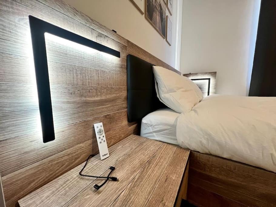 Modern Business Flat - Courts et moyens séjours Apartment in Liège