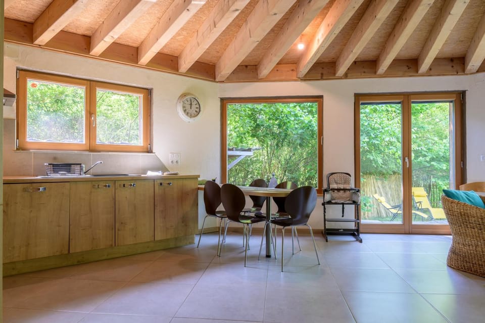 Property building, Kitchen or kitchenette, Living room
