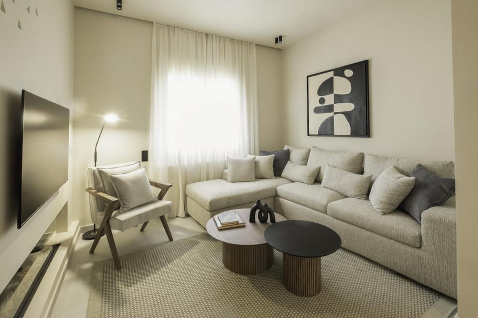 TV and multimedia, Living room, Seating area