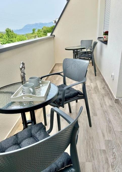 Zira Apartment in Kotor Municipality