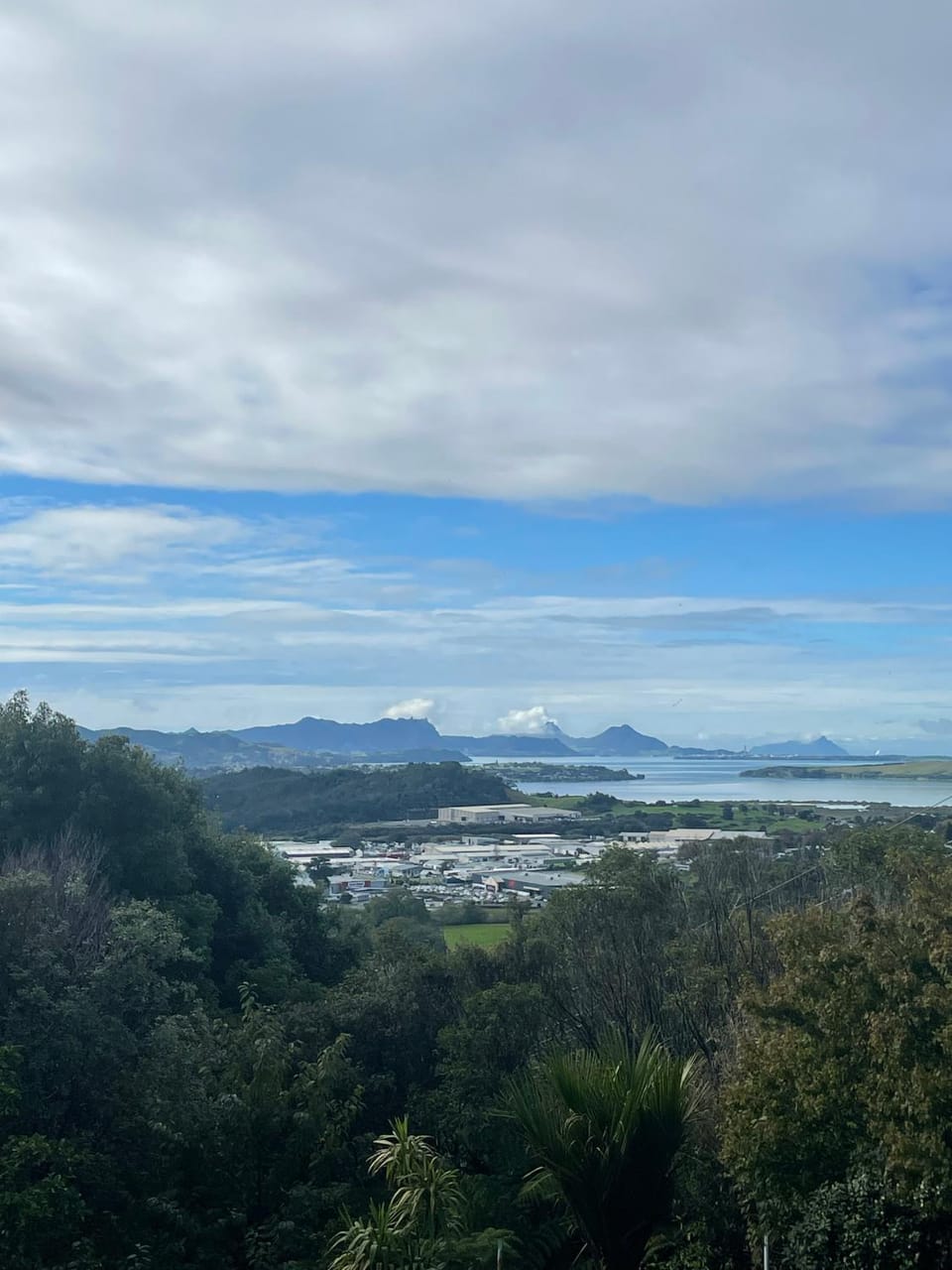 Mountain view, Sea view