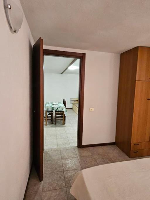 Bel Seminterrato con finestre Apartment in Villasimius