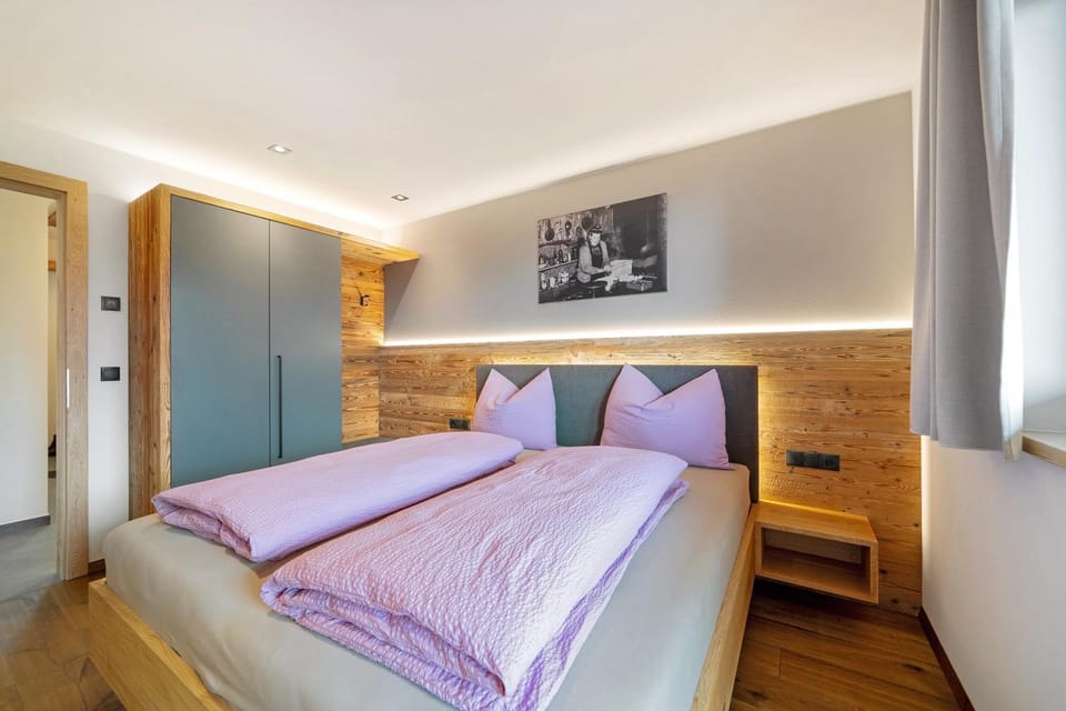 Living room, Bedroom