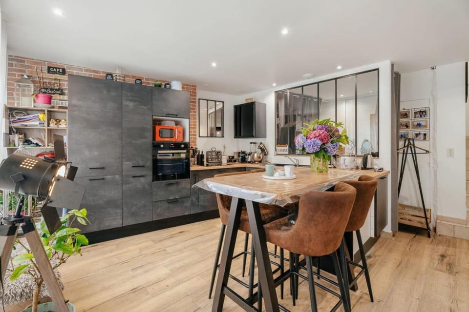 Property building, Living room