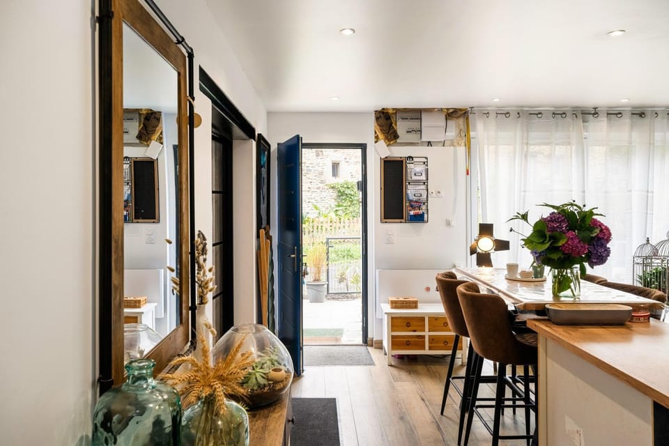 Property building, Living room